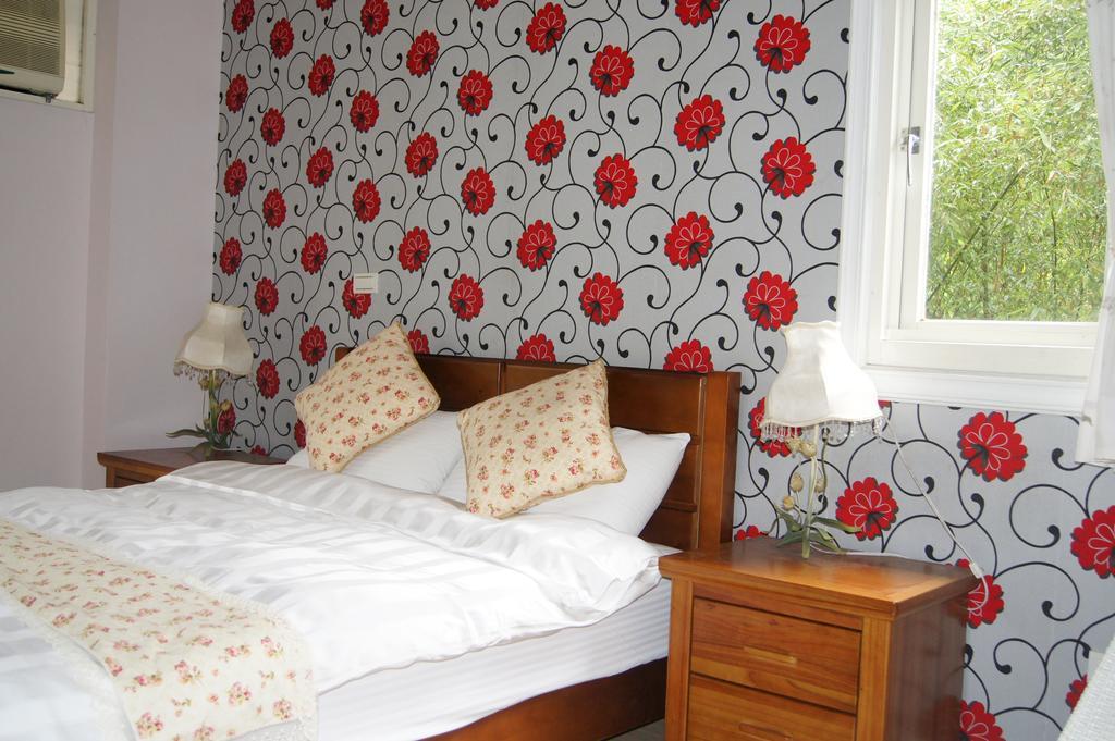 Left Bank Bnb Jiaoxi Bagian luar foto